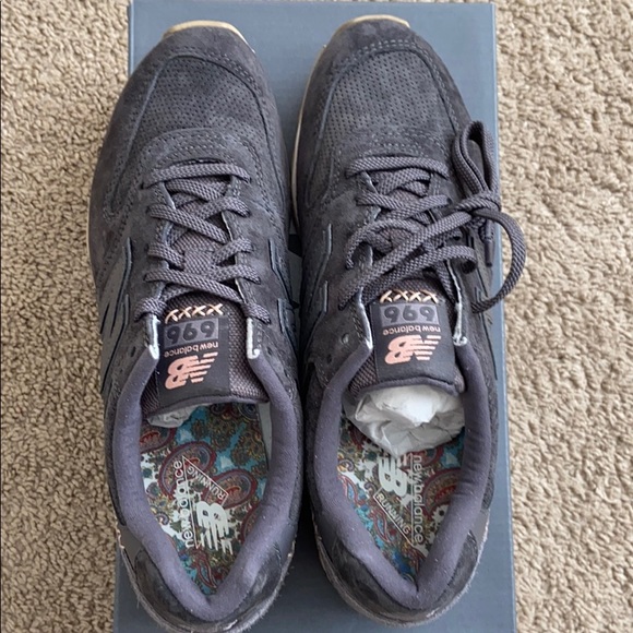 NIB NEW Women’s New Balance 696 WL696BY - Picture 5 of 7